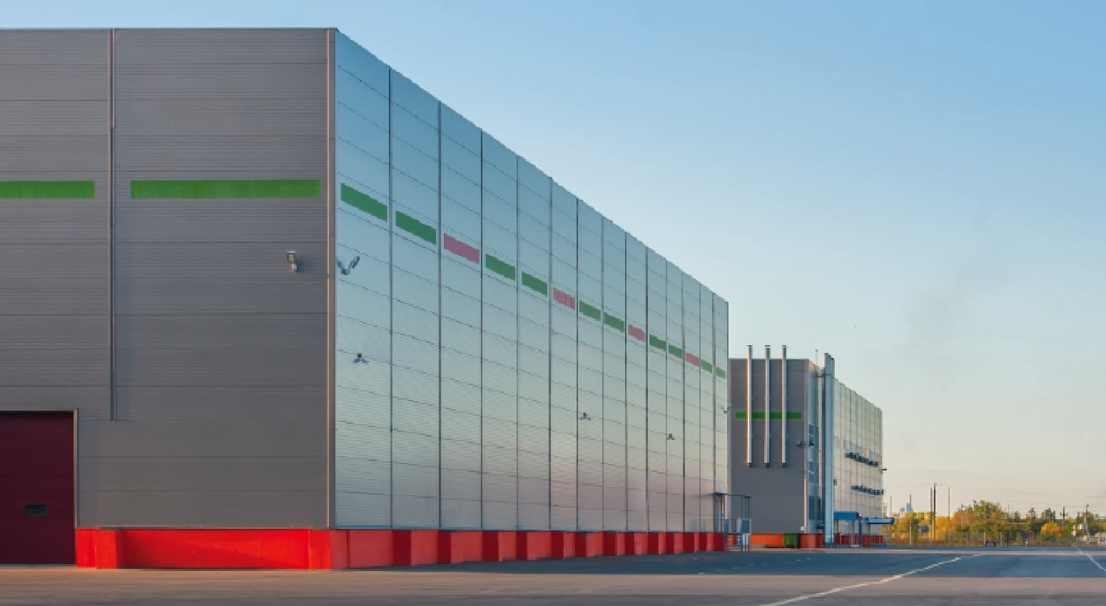 Modern built-to-suit industrial facility